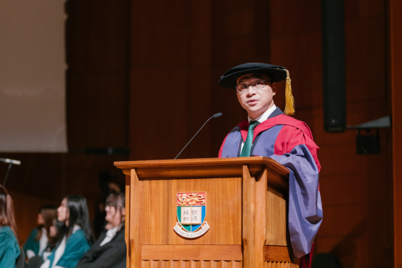 Professor Kelvin Yeung, HKU Dean of Student Affairs, delivers a speech.